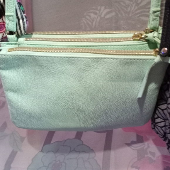 Purses - Picture 6 of 11